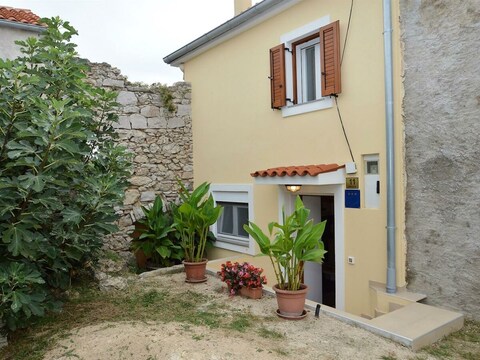 Apartment Hrasta 1