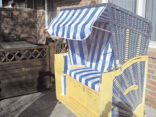 Terrasse mit Strandkorb