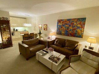 Wohnzimmer beleuchtet