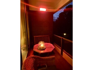 überdachter, beheizbarer Balkon