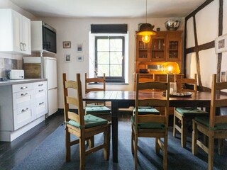 Apartment Roes Features 28