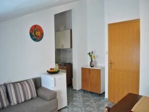 Apartments Smokvica - One Bedroom Apt/Balcony - Starigrad - image1