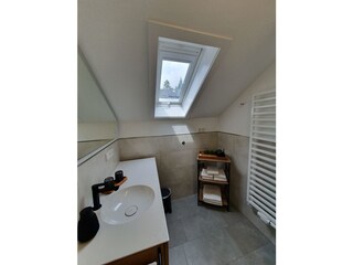 oberes Badezimmer