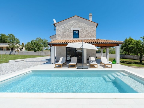 Villa Tonka