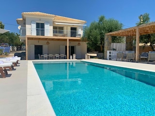 Villa Carla - Pool Bereich