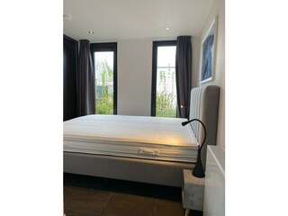 1. Schlafzimmer mit Doppelbett