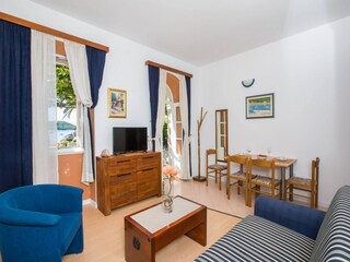Apartment Molunat Features 3