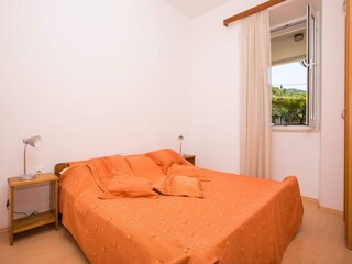 Apartment Molunat Features 11