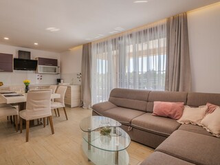 Holiday apartment Nenadići Features 20