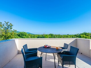 Der Balkon ist perfekt zum Entspannen