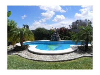 Außenbereich Pool und Garten