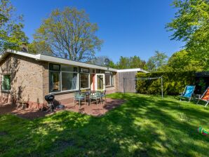 Maison de vacances Beau bungalow avec jardin - Chapelle d'Oost - image1