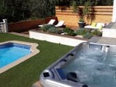 spa, swimming pool, patio