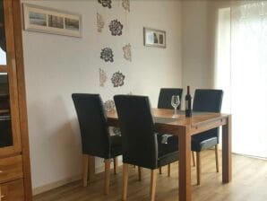 70 m² Ferienwohnung ∙ 2 Schlafzimmer ∙ 5 Gäste