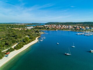 Apartment Banjole Features 23