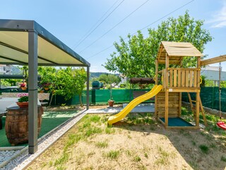 Apartment Lopar Features 22