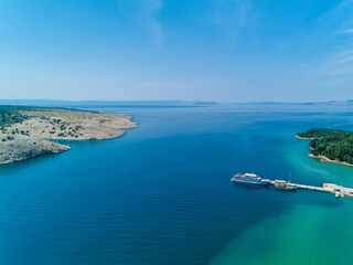 Apartment Lopar Features 30