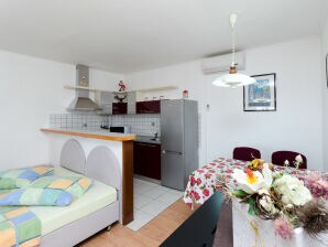 Apartment Goran - Novi Vinodolski - image1