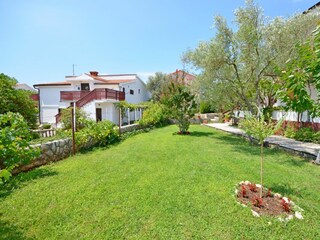 Apartment Kornić Außenaufnahme 9
