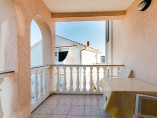 Apartment Lopar Features 7