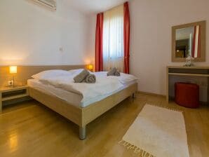 Apartments Villa Vanda - Selce - image1