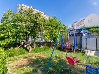 Apartment Lopar Features 10