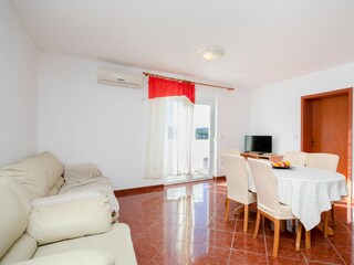 Apartment Lopar Features 23