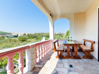 Apartment Lopar Features 6