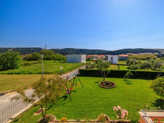 Apartment Lopar Features 13