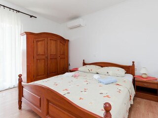 Apartment Lopar Features 20