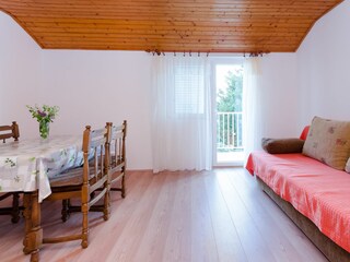 Apartment Lopar Features 4