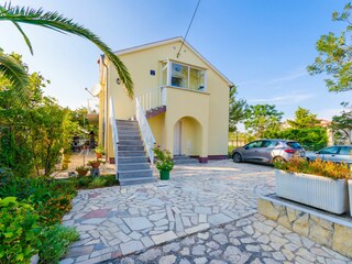 Apartment Lopar Features 5