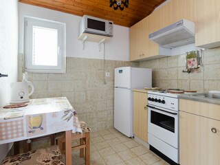 Apartment Lopar Features 10