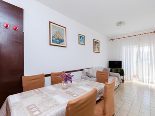 Apartment Lopar Features 7