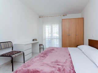 Apartment Lopar Features 12