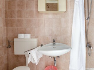 Apartment Lopar Features 14