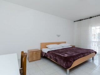 Apartment Lopar Features 8