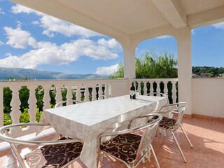 Apartment Lopar Features 10