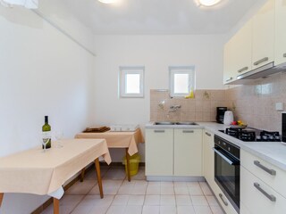 Apartment Lopar Features 13