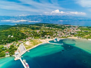 Apartment Lopar Features 17