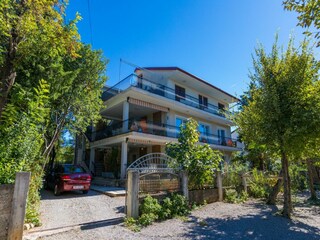 Apartment Jadranovo Außenaufnahme 2