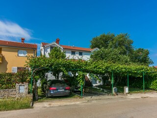 Apartment Valbandon Features 13