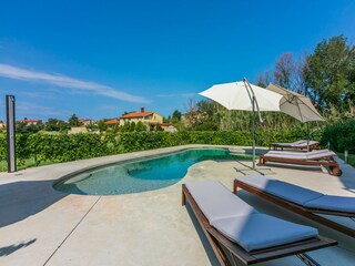 Apartment Valbandon Features 22