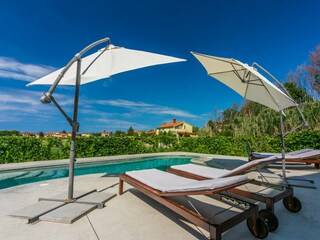 Apartment Valbandon Features 27