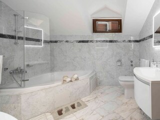 Holiday house Sveti Filip i Jakov Features 32