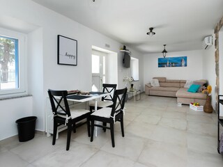 Ferienhaus Lopar Ausstattung 20