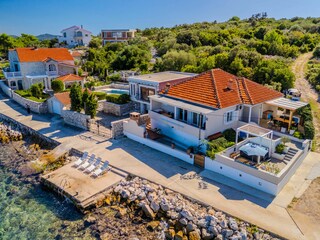 Apartment Iž Features 7