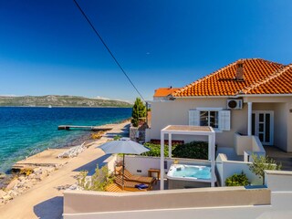 Apartment Iž Features 8