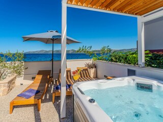 Apartment Iž Features 12