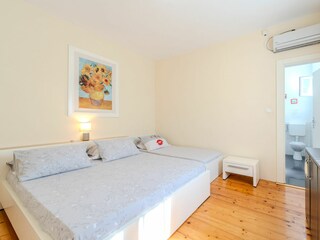 Apartment Iž Features 30